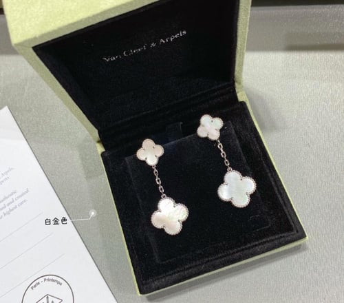 Magic Alhambra earrings, 2 motifs