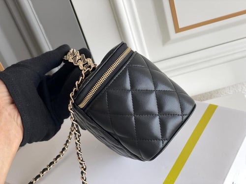 Small Top Handle Vanity Mirror Case