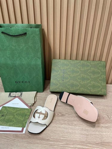 WOMEN'S SLIDE SANDAL WITH INTERLOCKING G