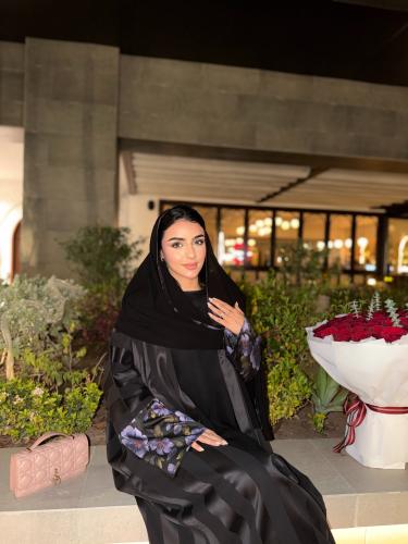 عباية ورد
