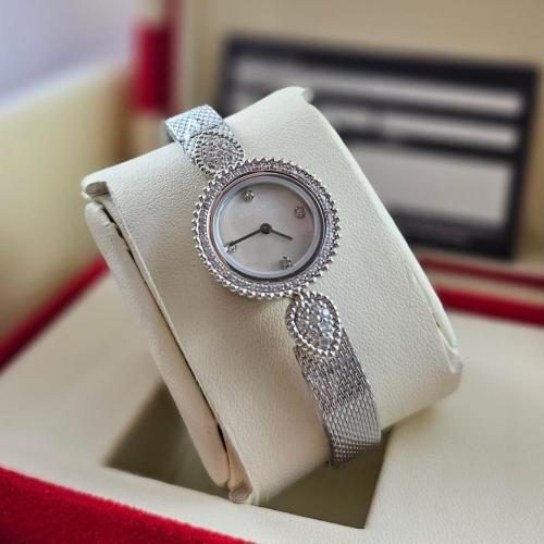 ساعه Boucheron نسائي