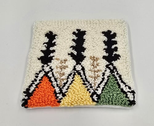 قاعدة كوب بنقشة تراثية