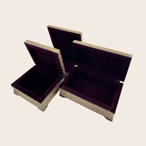 صندوق إيراني كلاسيكي 11447