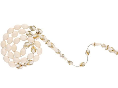 سبحه من العاج بتطعيم الكهرمان