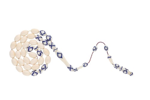 سبحه من العاج بتطعيم من اللابس الأزرق