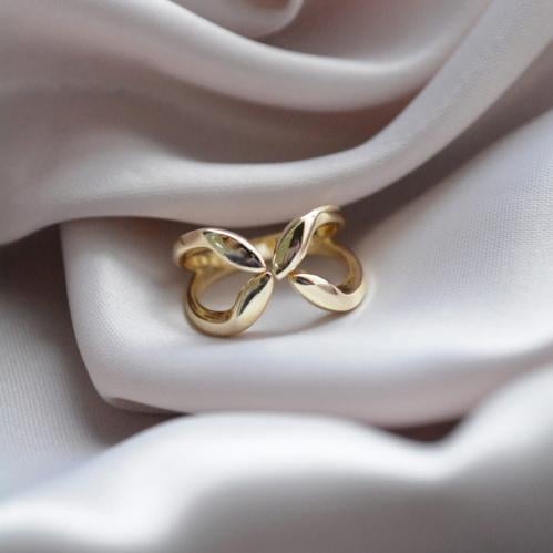 خاتم مطلي ذهب