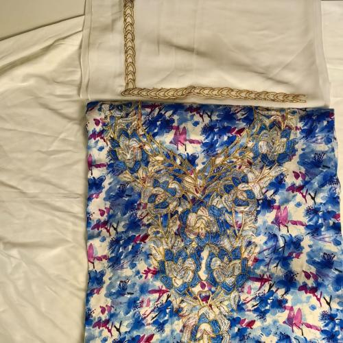 مخور مع طرحه