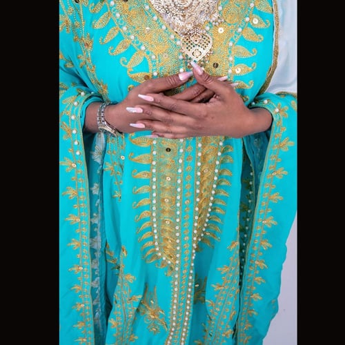 لبس حجازي نيلي