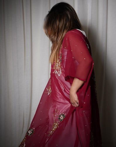 درع مطرز عودي