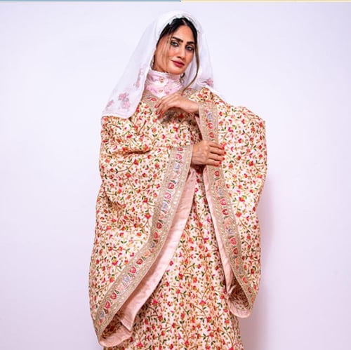 طقم اهل الحجاز الوردي