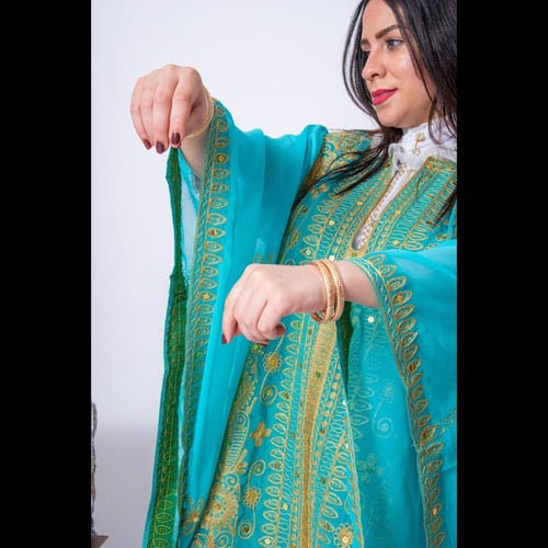 ثوب خليجي تركواز