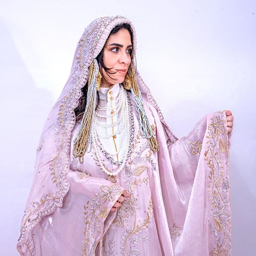 زبون وردي فاتح للعرايس