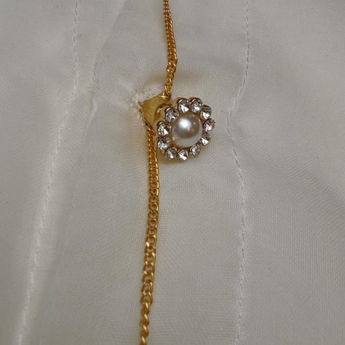 ازارير الوردة بحبة الؤلؤ