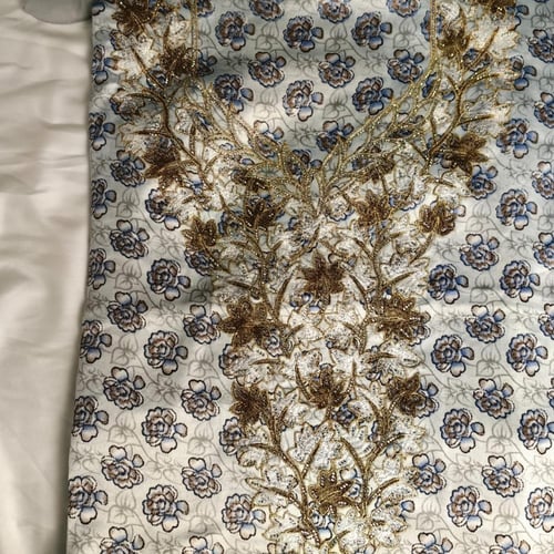 مخور مع طرحه