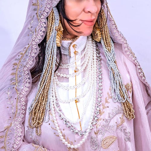 زبون وردي فاتح للعرايس