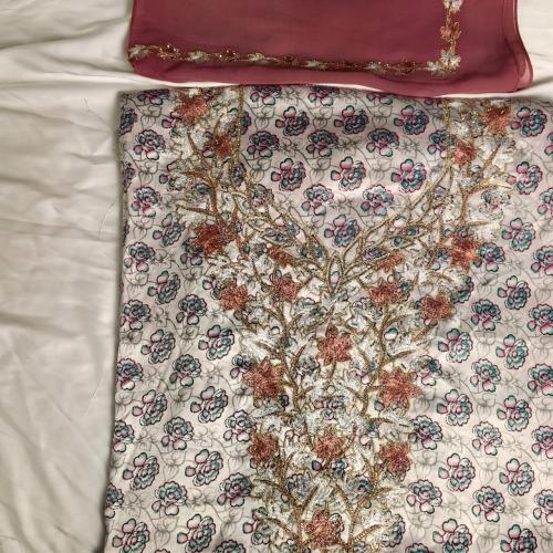 مخور مع طرحه