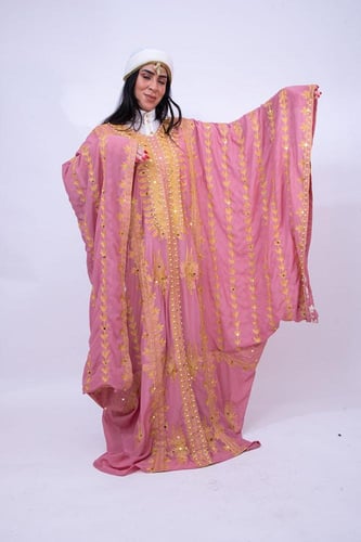 لبس حجازي نيلي