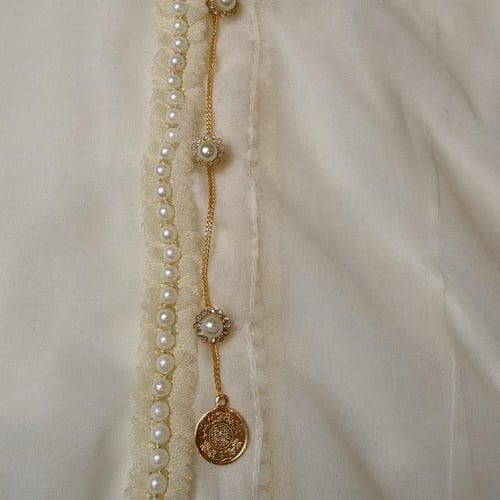 ازارير وردة اللؤلؤ كبيرة