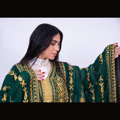 لبس حجازي نيلي