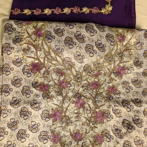 مخور مع طرحه