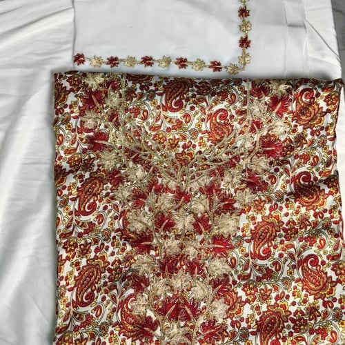 مخور مع طرحه