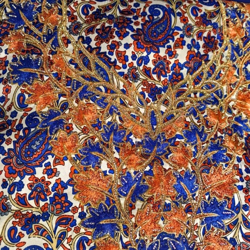 مخور مع طرحه