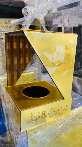 مبخرة خشب مزينه بالاكليرك بالاسم