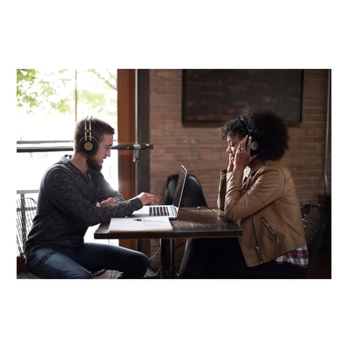 سماعة الرأس الاحترافية AKG K92 – أداء موثوق وتجربة...