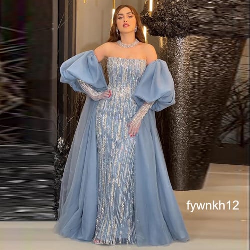 فستان سهرة مزين بالكريستال