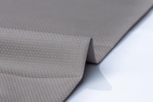 قماش شتوي منقط كلاسيك