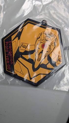 ميدالية إيفانقليون عالية الجودة ( أصليه )