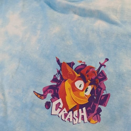 تيشيرت شخصية كراش للجنسين مرخص من شركة اكتفجين.