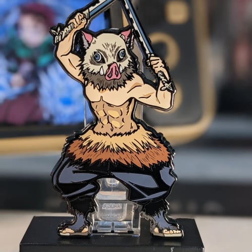 بروش شخصية إينوسكي من ديمون سلاير ،