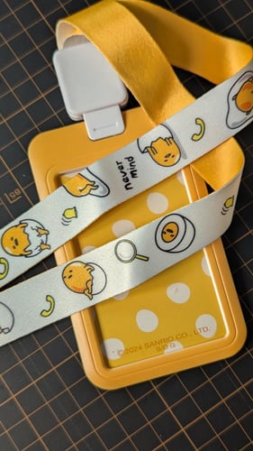 حامل بطاقة Gudetama غيدتاما من هيلو كيتي عالي الجو...