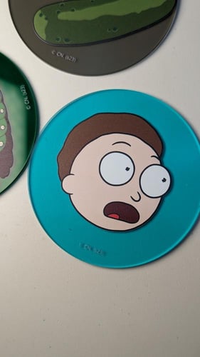 قاعدة أكواب ( كوستر ) ريك آند مورتي.