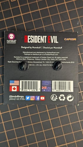 بروش ريزدنت إيفل . مرخص رسمي من كابكوم (أصلي) .