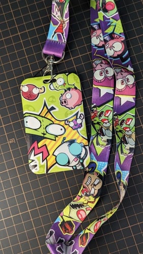 حامل بطاقة انفيدر زيم.