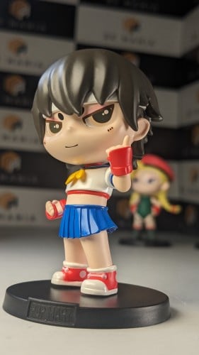 فيقر ساكورا من ستريت فايتر ، مرخص رسمي ( أصلي )