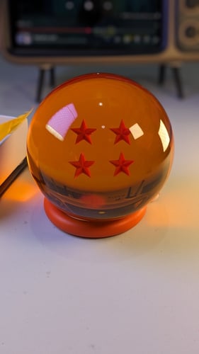 كرة دراغون بول.