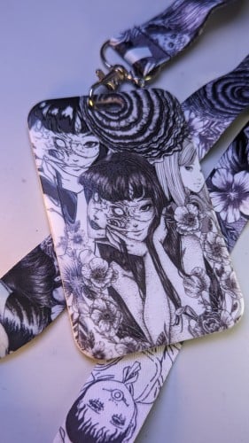 حامل بطاقة جينجي ايتو.