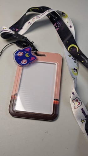 حامل بطاقة badge holder كيكي من ستديو جيبلي.