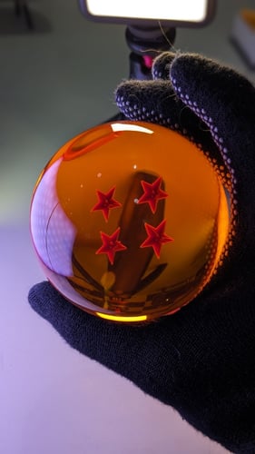 كرة دراغون بول.