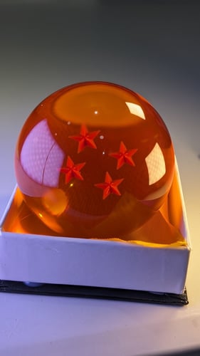 كرة دراغون بول.