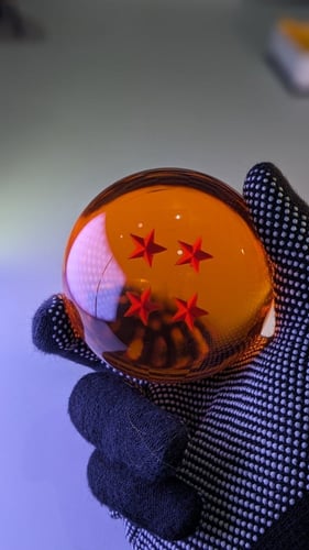 كرة دراغون بول.