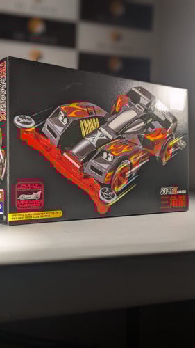 سيارة " تريداجر اكس" من سابق ولاحق.