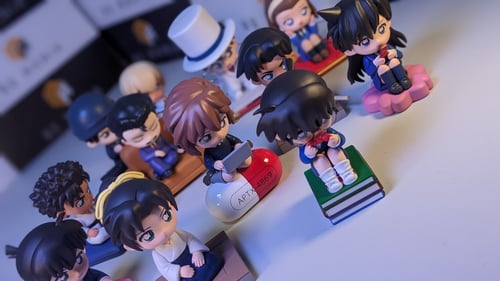 فيقر سنوكو من كونان. مرخصة رسمي (أصلية).