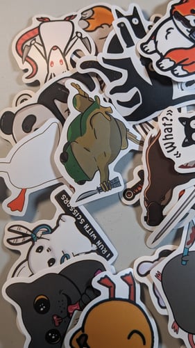 ستكرات حيوانات مع سكاكين.