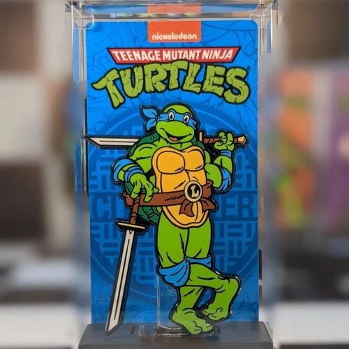 بروش شخصية ليوناردو من سلاحف النينجا ،