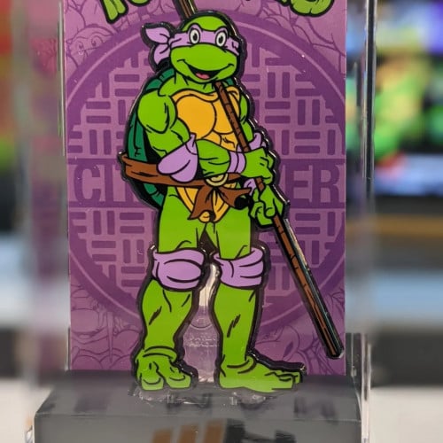 بروش شخصية دوناتيلو من سلاحف النينجا ،