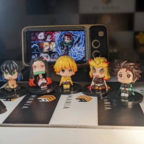 فيقرز كيوجورو ديمون سلاير .